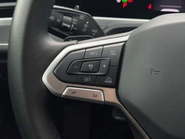 Volkswagen Passat B8 Variant Facelifting 2.0 TDI SCR 150KM 2025 Volkswagen Passat Variant 2.0TDI 150KM Elegance DSG SerwisASO Acc Matrix N, zdjęcie 23