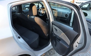 Toyota Yaris III Hatchback 5d Facelifting 2017 1.5 Dual VVT-iE 111KM 2017 Toyota Yaris Tempomat , Bluetooth , Czujniki cofania, Wielof. kierownica., zdjęcie 11