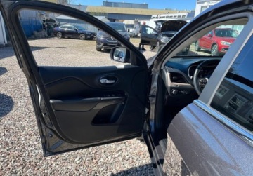 Jeep Cherokee V Terenowy 2.0 MJD 170KM 2014 Jeep Cherokee automat, 4x4, nawigacja, kamera 2.0 Diesel 170KM, zdjęcie 11