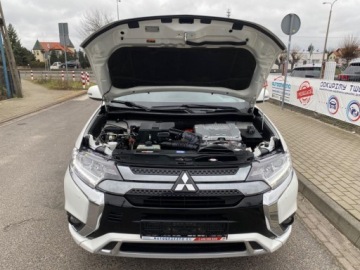Mitsubishi Outlander III SUV PHEV Facelifting 2020 2.4 PHEV 224KM 2021 Mitsubishi Outlander HYBRYDA PHEV AUTOMAT NAWIGACJA LEDY KAMERA SKORY 4X4, zdjęcie 27