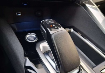 Peugeot 3008 II Plug-In Hybrid Facelifting 1.6 HYBRID 225KM 2021 Peugeot 3008 Peugeot 3008 225 e-EAT8 Allure Pack 1.6 Hybryda Plug-in 225KM, zdjęcie 6