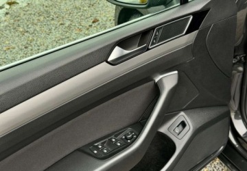 Volkswagen Passat B8 Variant 2.0 TDI BlueMotion SCR 150KM 2018 Volkswagen Passat Volkswagen Passat 2.0 TDI BMT Comfortline 2.0 Diesel, zdjęcie 15