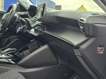 Peugeot 2008 II SUV 1.2 PureTech 130KM 2022 Peugeot 2008 Śliczny zadbany Bezwypadkowy Automat, zdjęcie 19
