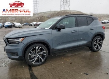 Volvo XC40 2022 Volvo XC 40 T5 R-Design 2022 2.0l 2.0 Benzyna 248KM