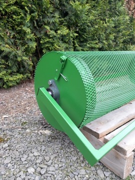 Роликовый разбрасыватель песка и земли, 100 см.