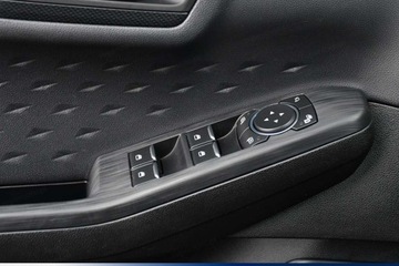 Ford Kuga III SUV Plug-In 2.5 Hybrid 190KM 2023 Od ręki - Ford Kuga 2.5 FHEV ST-Line X 190KM | Pakiet Winter!, zdjęcie 3