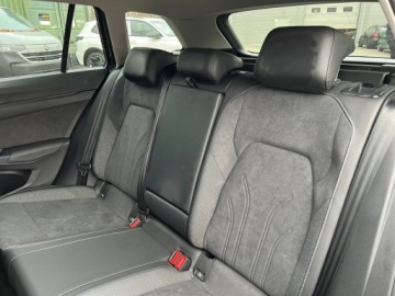 Volkswagen Golf VIII Hatchback Facelifting 2.0 TDI 150KM 2025 Volkswagen Golf Variant Style 2.0 TDI 150 KM DSG, zdjęcie 6