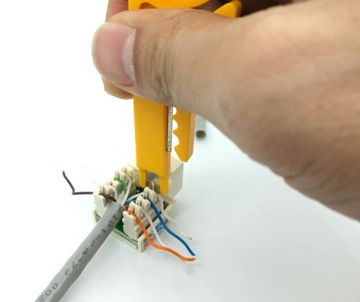 НОЖ ДЛЯ СНЯТИЯ ИЗОЛЯЦИИ КАБЕЛЕЙ UTP