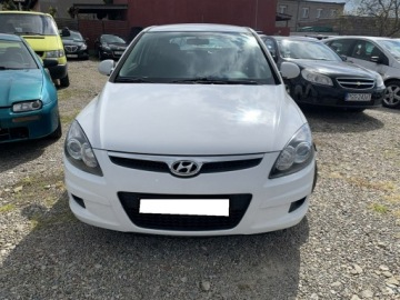 Hyundai i30 I Hatchback 1.6 CRDi 90KM 2010 Hyundai i30 1,6 CRDI Blue Klima Opłacony !!!, zdjęcie 1