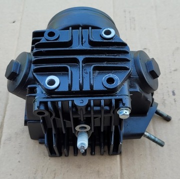 Комплект головка, поршень, цилиндр 49 мм Junak Raw 50 4T