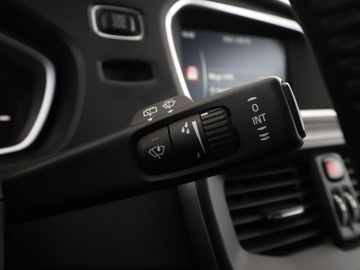 Volvo V40 II Cross Country 2.0 D2 DRIVE-E 120KM 2015 Volvo V40 klima auto czujniki parkowania, zdjęcie 29