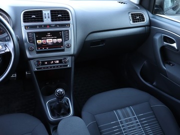 Volkswagen Polo V Hatchback 3d Facelifting 1.2 TSI BlueMotion Technology 90KM 2015 VW Polo 1.2 TSI, Klima, Klimatronic, Tempomat, zdjęcie 7