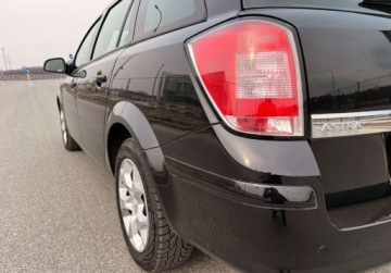 Opel Astra J Sports Tourer 1.6 Twinport ECOTEC 115KM 2010 Opel Astra LIFT 1.6i 115ps Serwisowana BezRdzy Bezwypadkowa Zadbana 1.6, zdjęcie 15