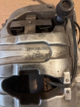 PORSCHE MACAN (95B) 2015 Z PŘEDNÍ TŘMEN BRZDOVÝ