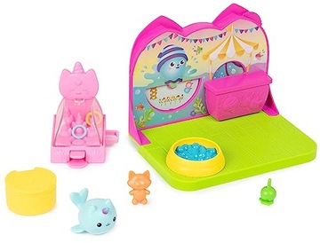 DreamWorks Gabby's Dollhouse Kitty Narwhal's Carnival Room, with Toy Figure