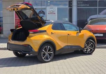 Toyota C-HR II SUV Plug-In 2.0 Hybrid Dynamic Force Plug-in  223KM 2025 Toyota C-HR Toyota C-HR 2.0 Hybrid Executive FV23 Salon PL ASO 1 wl., zdjęcie 5