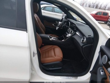 Mercedes GLC C253 2020 Mercedes-Benz GLC Amg 43 4Matic 2020 3.0 Benzyna 385KM, zdjęcie 10