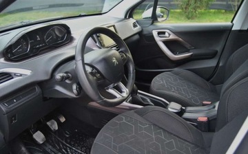 Peugeot 2008 I SUV 1.2 VTi 82KM 2014 Peugeot 2008 GWARANCJA, 2014r, 1.2 Benzyna VTi 82KM, Swietnie utrzymany, zdjęcie 4