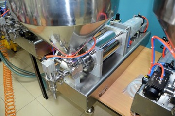 NALEWACZKA TŁOKOWA PŁYNÓW 5-50ML, FESTO, 2 GŁOWICE