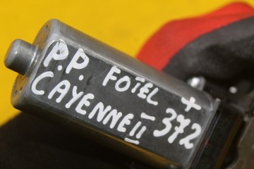 MOTOREK REGULACE SEDADLA PORSCHE PRAVÝ CAYENNE II 984686-105 D3590.00