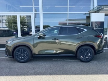 Lexus NX II SUV Facelifting 2.5 450h+ 292KM 2025 LEXUS NX 450h+ Prestige AWD Suv 2.5 (292KM) 2025, zdjęcie 3