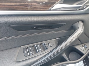 BMW Seria 5 G30-G31 Limuzyna 530i 252KM 2019 BMW Seria 5 530i X-Drive Full LED Skora Navi Kamera Panorama 2.0 Benzyna, zdjęcie 10