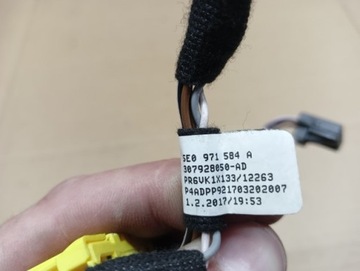 SVAZEK ULOŽENÍ AIRBAG MULTIFUNKCE SKODA OCTAVIA III 5E0971584A