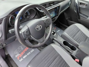 Toyota Auris II 2015 Toyota Auris Kamera Klimatronik Sensor Automat Hybryda 1.8 Hybryda 99KM, zdjęcie 11