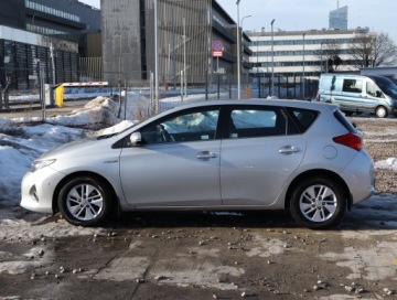 Toyota Auris II Hatchback 5d 1.8 HSD 136KM 2014 Toyota Auris Hybrid, Salon Polska, GAZ, Automat, zdjęcie 2