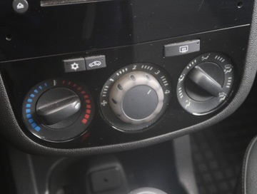 Opel Corsa D Hatchback 5d Facelifting 1.4 Twinport ECOTEC 100KM 2014 Opel Corsa 1.4 Turbo, Automat, Klima, Tempomat, zdjęcie 11