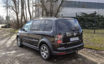 Volkswagen Touran I 2.0 TDI 140KM 2007 Volkswagen Touran Cross 2,0TDI Lift 7-osobowy 2.0 Diesel 140KM, zdjęcie 3
