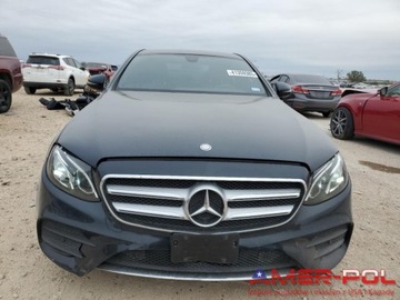 Mercedes Klasa E W213 2017 Mercedes-Benz Klasa E _E300_W213_2.0 L_241 km_2017r 2.0 Benzyna 241KM, zdjęcie 4