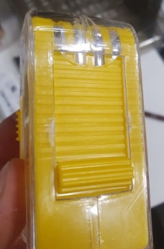 Уловитель пчелиных маток с маркировочным устройством, ЖЕЛТЫЙ