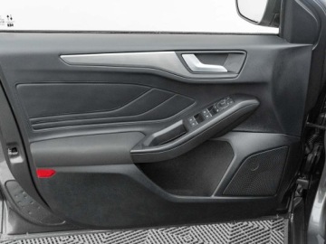 Ford Focus IV Hatchback Facelifting 1.0 EcoBoost 125KM 2023 Ford Focus PY76742#1.0 EcoBoost Titanium X, zdjęcie 10