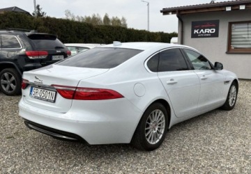 Jaguar XF II Sedan 2.0 i4D 163KM 2017 Jaguar XF Samochod z gwarancja 2.0 Diesel 163KM, zdjęcie 8