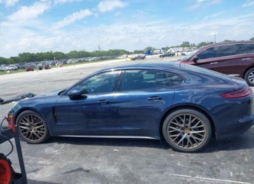 Porsche Panamera II Executive 2.9 440KM 2018 Porsche Panamera 2018, 2.9L, 4x4, 4S, porysowany lakier, zdjęcie 2