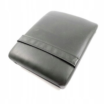 MERCEDES E W210 DRŽÁK NA HRNEK NÁPOJ POHOVKA ZADNÍ