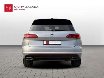 Volkswagen Touareg III SUV 3.0 V6 SCR TDI 286KM 2018 Volkswagen Touareg R-Line DCC Matrix LED Tempomat ACC Panorama Serwis, zdjęcie 3