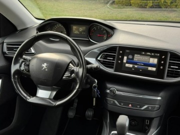 Peugeot 308 II Hatchback 5d 1.2 PureTech 130KM 2017 Peugeot 308 T9 1.2 Benzyna 131KM, zdjęcie 26