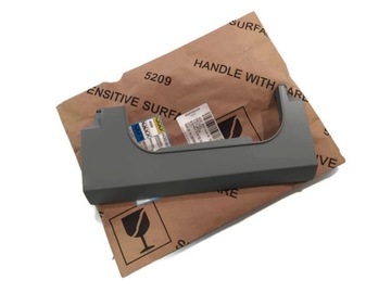 ZAŚLEPKA UCHWYT PODNOŚNIKA PRZÓD AUDI A6 C7 FL