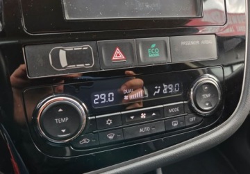 Mitsubishi Outlander III SUV Facelifting 2015 2.0 MIVEC 150KM 2015 Mitsubishi Outlander 2.0Benz 150KM Kamera ALU Temp Grz.Fotele Serwis Oplat, zdjęcie 25