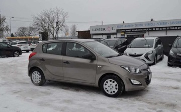 Hyundai i20 I Hatchback 5d Facelifting 1.2 DOHC 85KM 2013 Hyundai i20 LIFT Benzyna 1.2 Klimatyzacja 1.2 Benzyna 85KM, zdjęcie 4
