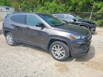 Jeep Compass II 2023 Jeep Compass Latitude Lux 2023 2.0 Benzyna 200KM, zdjęcie 4