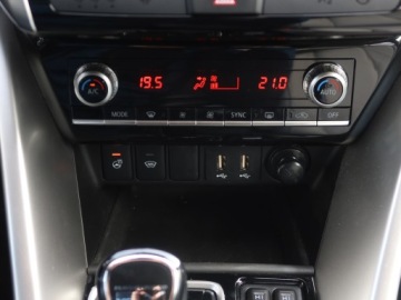 Mitsubishi Eclipse Cross SUV PHEV 2.4 188KM 2023 Mitsubishi Eclipse Cross Plug-in-Hybrid, zdjęcie 19