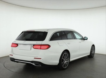 Mercedes Klasa E W213 Kombi 2.0 220d 194KM 2020 Mercedes E E 220 d 4MATIC, Salon Polska, 191 KM, zdjęcie 4