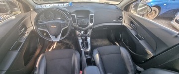 Chevrolet Cruze Hatchback 5d 1.7D  130KM 2013 Chevrolet Cruze 2013r, 1.7 CRDI. Lekko uszkodzony tyl. Jezdzi. 1.7 Diesel, zdjęcie 5