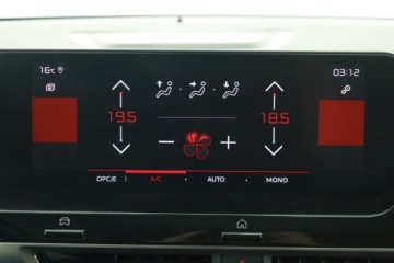 Citroen C4 III SUV 1.2 PureTech 130KM 2021 Citroen C4 1.2 PureTech, Salon Polska, zdjęcie 16