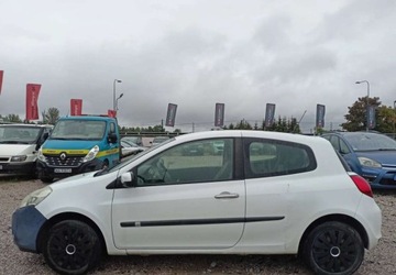 Renault Clio III Hatchback 5d 1.2 i 16V 75KM 2010 Renault Clio Renault Clio, zdjęcie 1