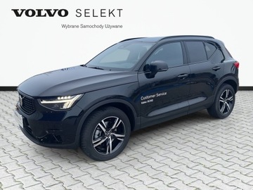 Volvo XC40 Crossover Facelifting 2.0 B3 163KM 2025 Volvo XC 40 VOLVO XC40 B3 Plus Dark Benzyna (163+1