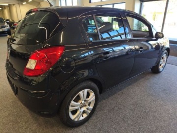 Opel Corsa E Hatchback 3d 1.4 Turbo 100KM 2014 Opel Corsa 1.4 Benzyna 101KM, Autoklima, Grzane fotele, zdjęcie 3